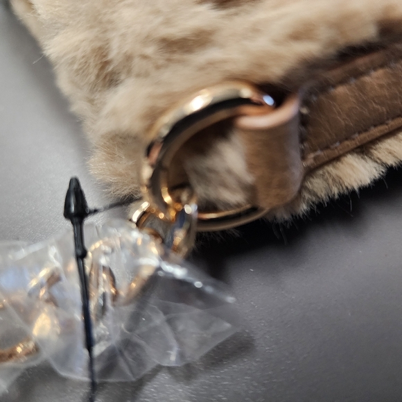 NWT INC Fleece Crossbody oak/camel - Picture 5 of 10